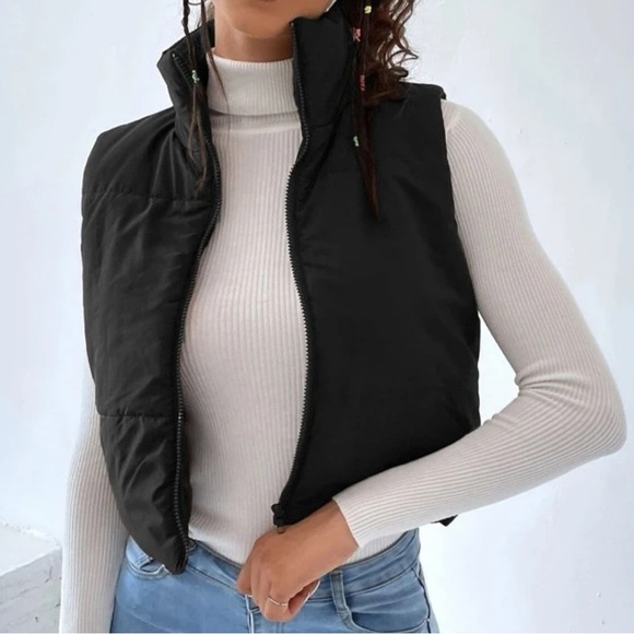 Cozy black zip up puffer vest - Picture 1 of 5
